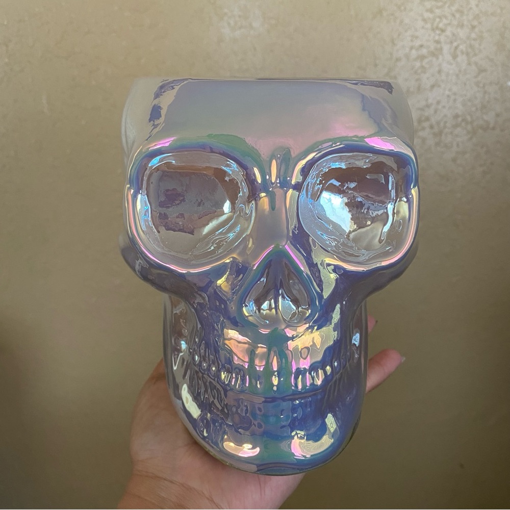 Bath and body works skull 3-wick candle holder